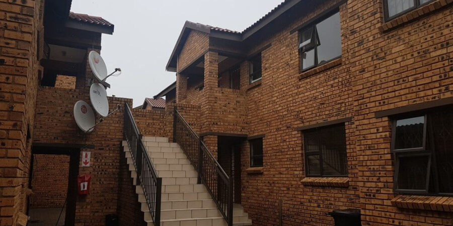 2 Bed 1st Floor Apartment immediately for sale 1