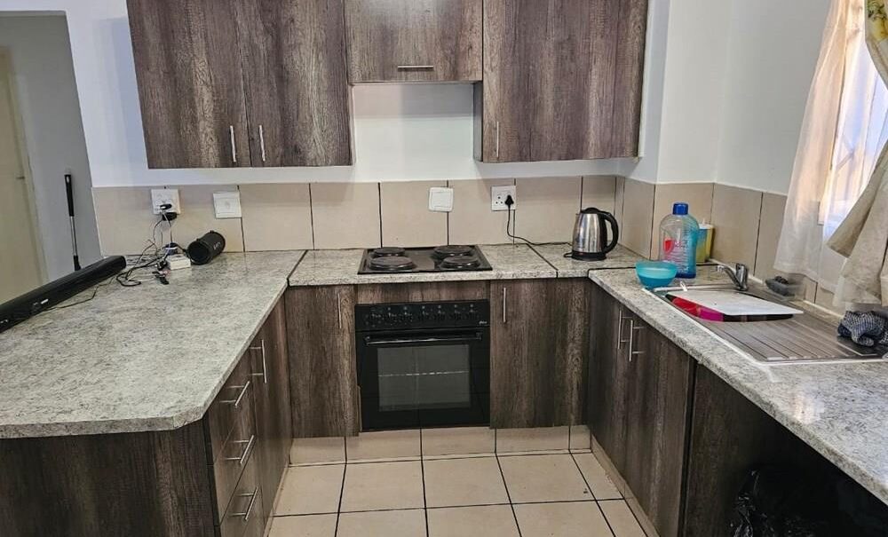 Ground Floor Spacious 2 Bed Apartment 1