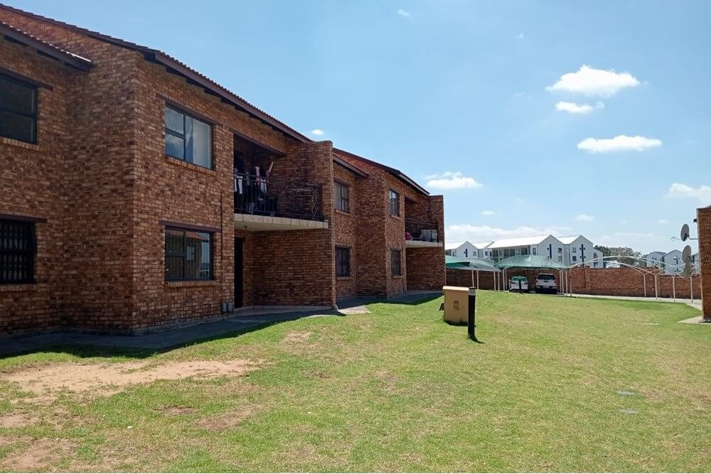 Modern 2-Bed 2 bath 1st Floor – Apartment in Witfield In Boksburg