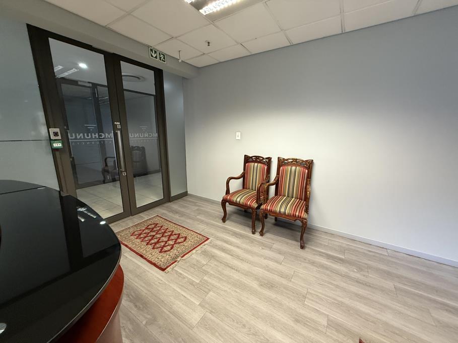 422 m² Commercial space in Rosebank