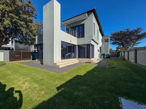 Luxurious 4-Bedroom All-En-Suite Home in La Como Lifestyle Estate