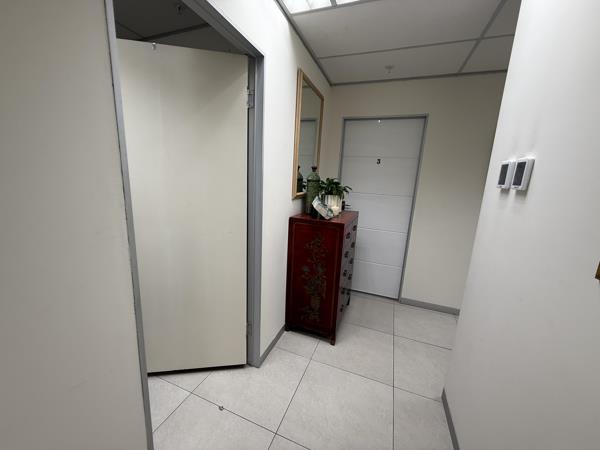 154 m² Commercial space in Rosebank